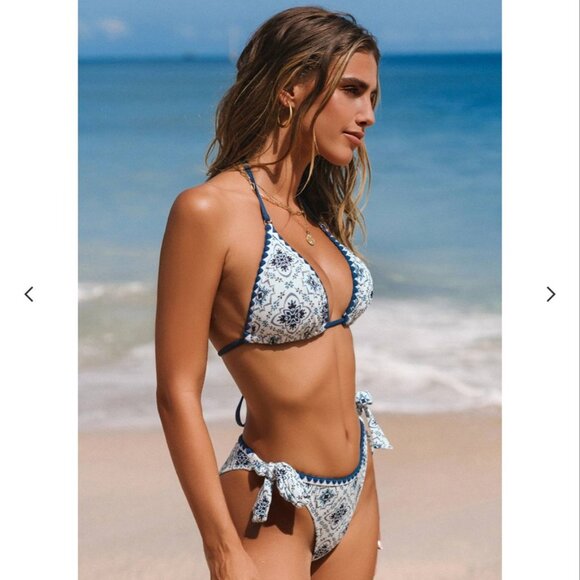 NWT Cupshe Floral Print Bikini Top & Knotted Shell Stitch Bottoms Set Size Small - Picture 2 of 6